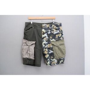 Triple Five Soul Cargo Shorts 38 Green Camo Split Design Mens Streetwear Y2K